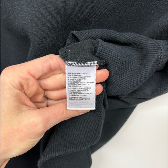 The North Face Women’s Heritage Patch Crewneck - Picture 4 of 7